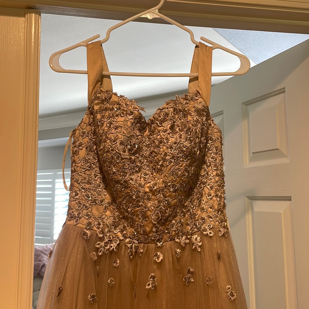 NEW BEAUTIFUL PROM, BALL, COSTUME PARTY DRESS